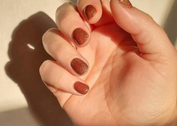 Gel manicure