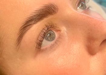 Lash lift and tint and brow lamination